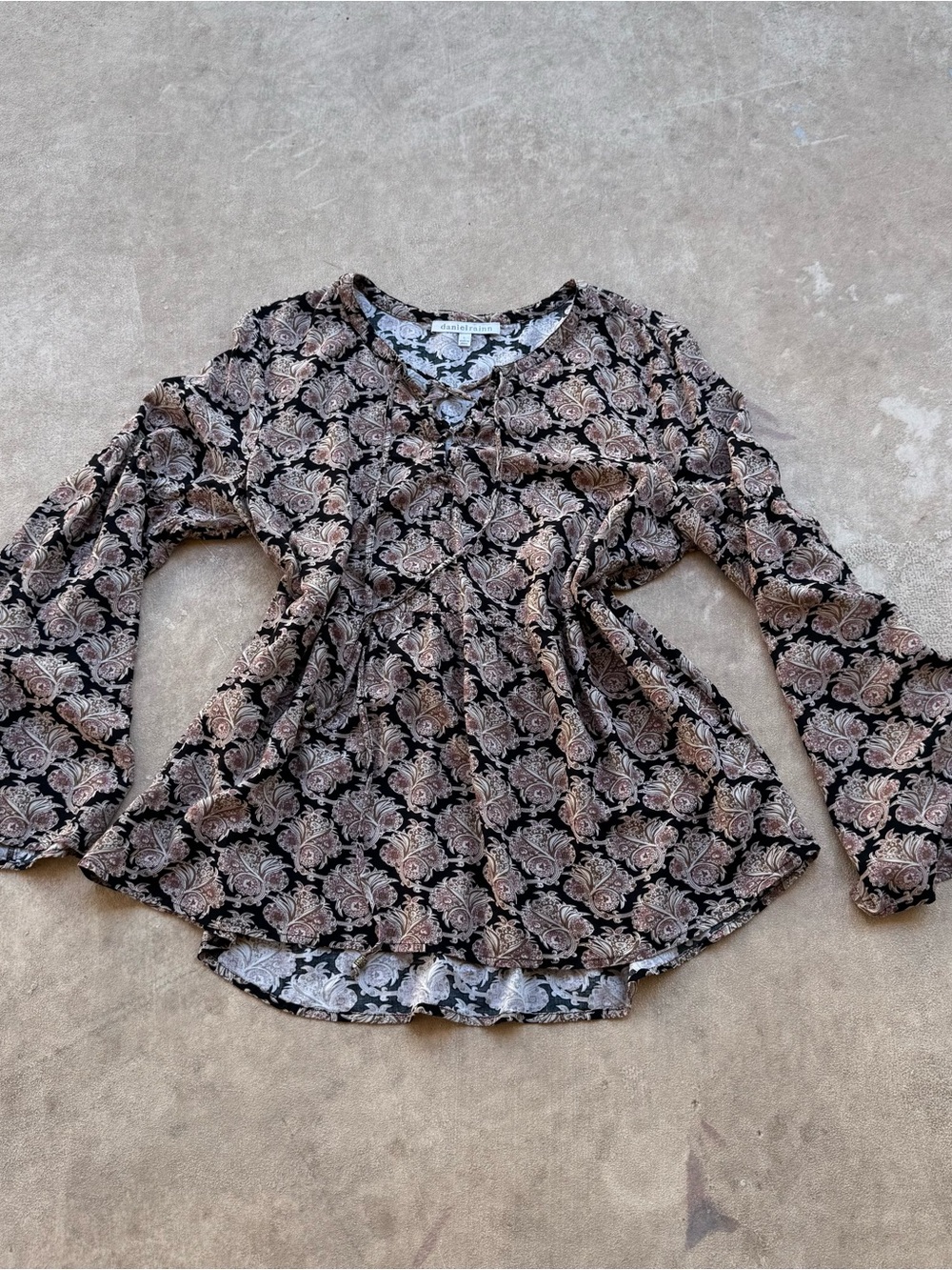 Daniel Rainn Black & Tan Floral V-Neck Peplum Blouse